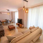 Sunset Aqua Lettings * 페티예