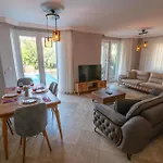 아파트호텔 Sunset Aqua Lettings *