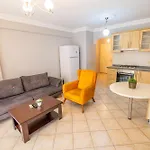 Sunset Aqua Lettings 아파트호텔