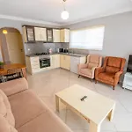 Sunset Aqua Lettings 아파트호텔