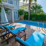 Sunset Aqua Lettings 아파트호텔 *
