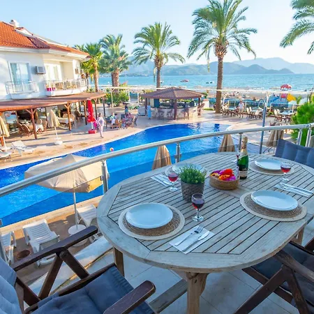 Sunset Aqua Lettings 페티예