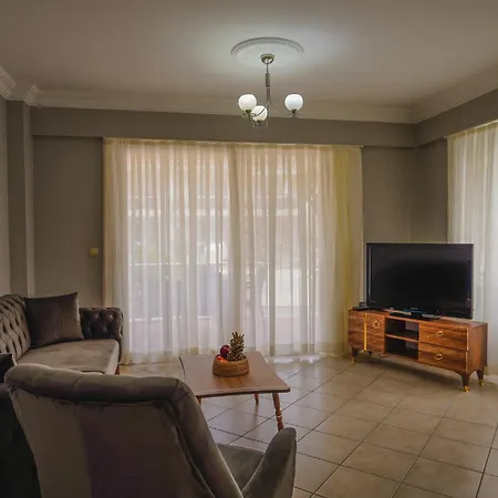 Sunset Aqua Lettings 아파트호텔