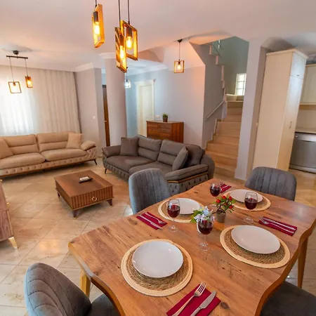 Sunset Aqua Lettings 아파트호텔