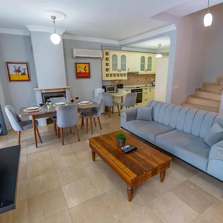 Sunset Aqua Lettings 페티예