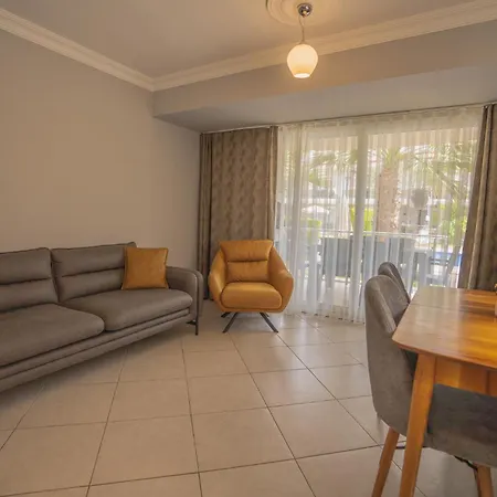 Sunset Aqua Lettings Hotel apartamentowy