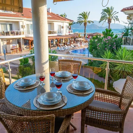 Sunset Aqua Lettings Hotel apartamentowy